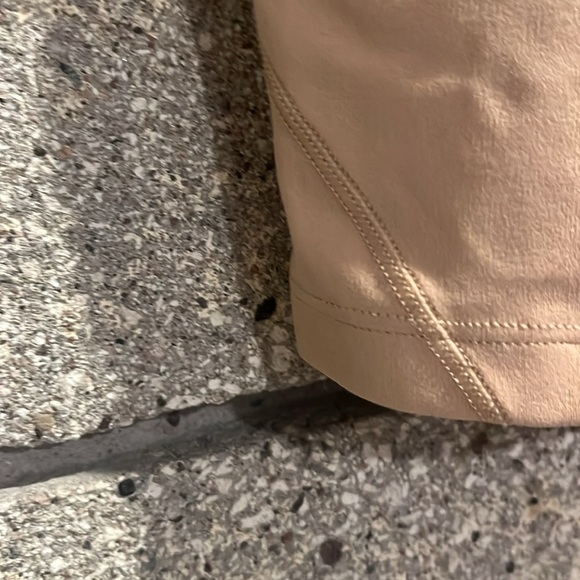 Lulu Lemon Align Top Cream Sz 2 - Picture 3 of 6